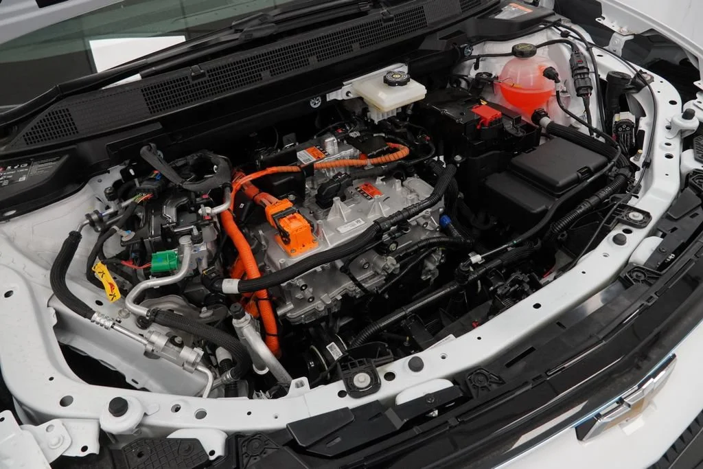 New 2026 Summit White Chevrolet LT image 37