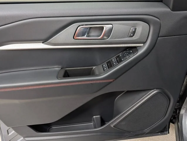 New 2026 Carbonized Gray Metallic Ford ST-Line image 38