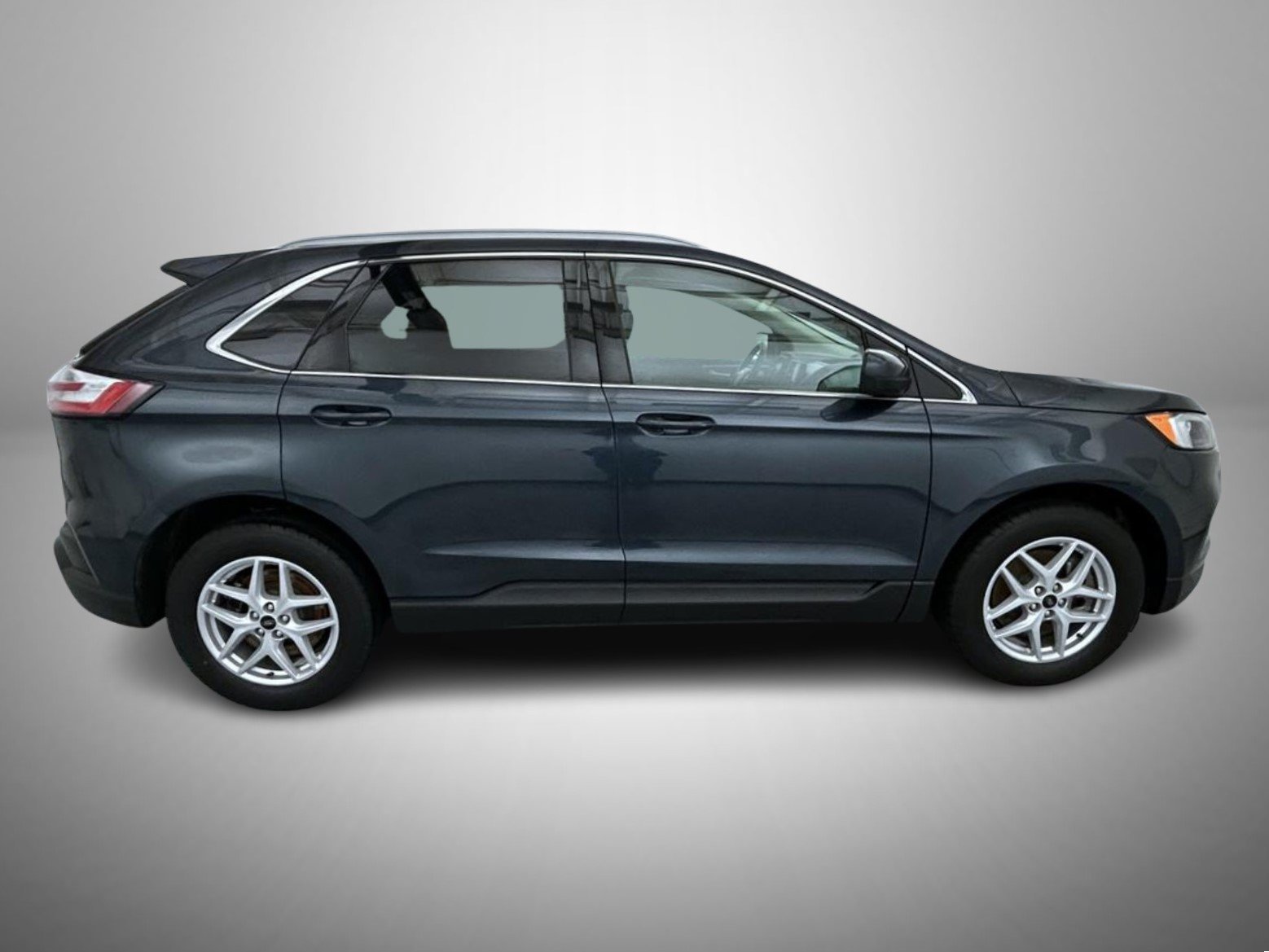 Used 2024 Blue Ford SEL image 4