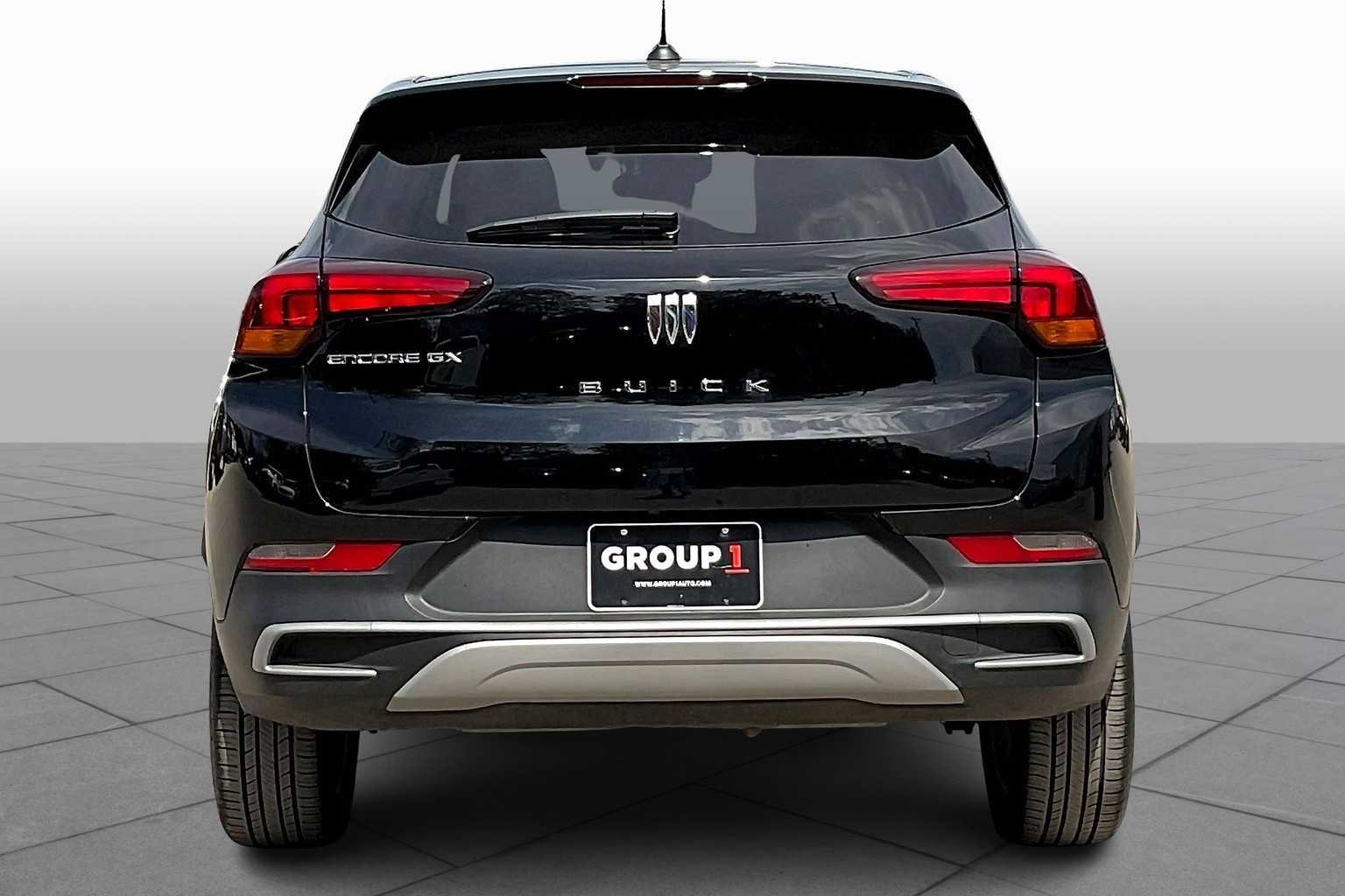 Used 2025 Ebony Twilight Metallic Buick Preferred image 5