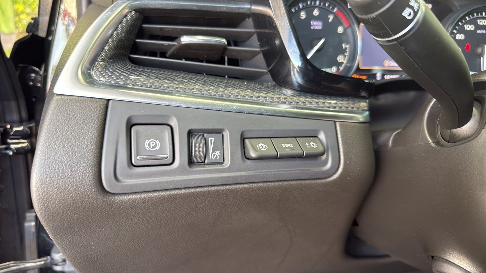 Used 2023 Black Cadillac Sport image 18