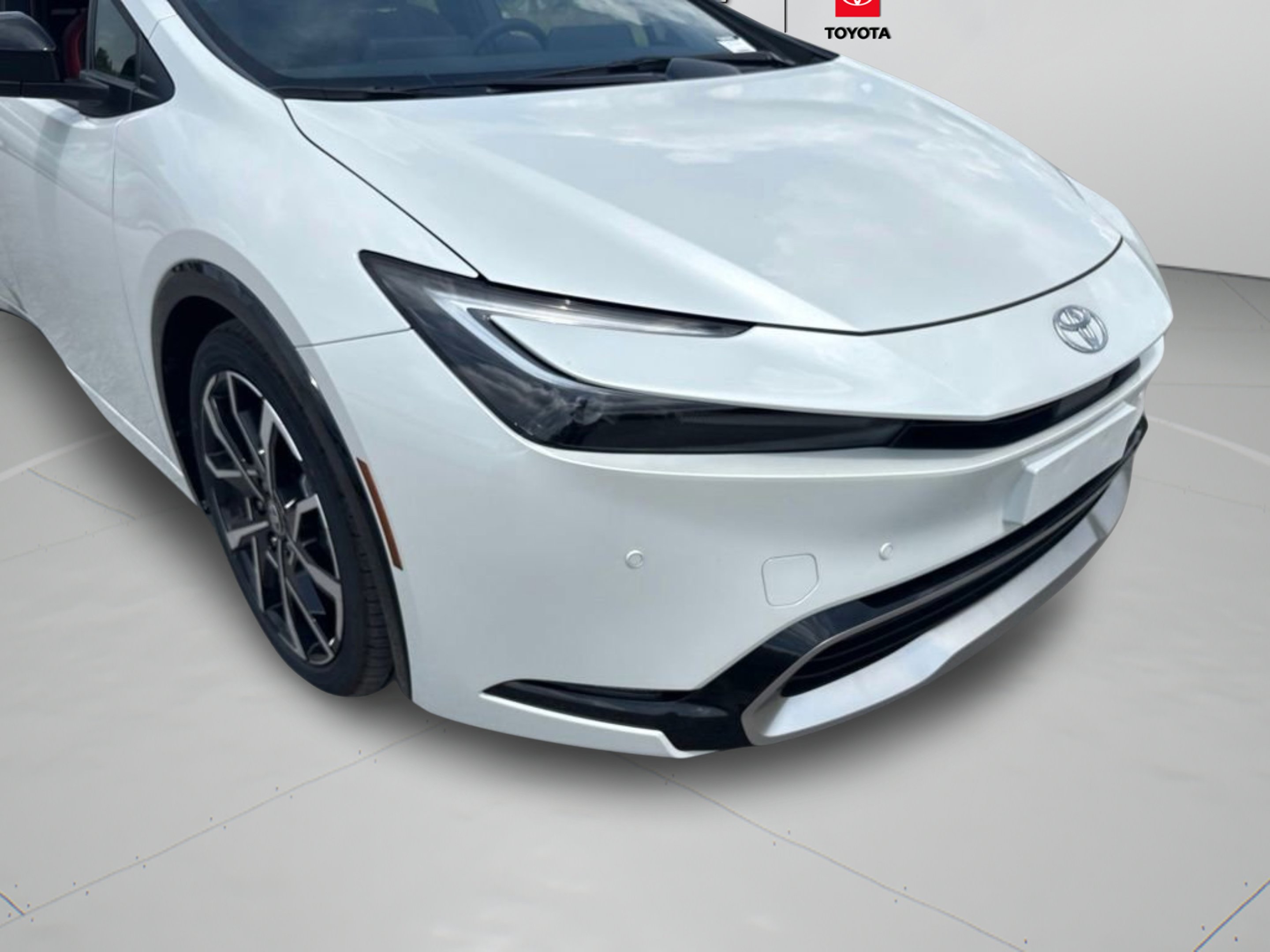 2026 Toyota Prius Plug-in Hybrid XSE - Photo 28