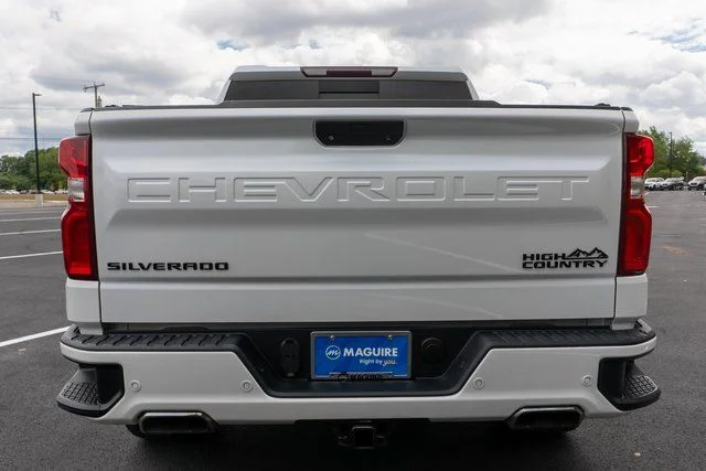 Used 2019 Beige Chevrolet High Country image 7