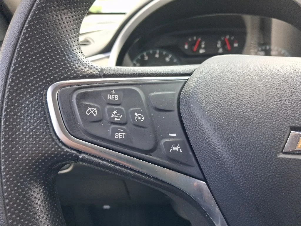 Used 2024 Gray Chevrolet LT image 28