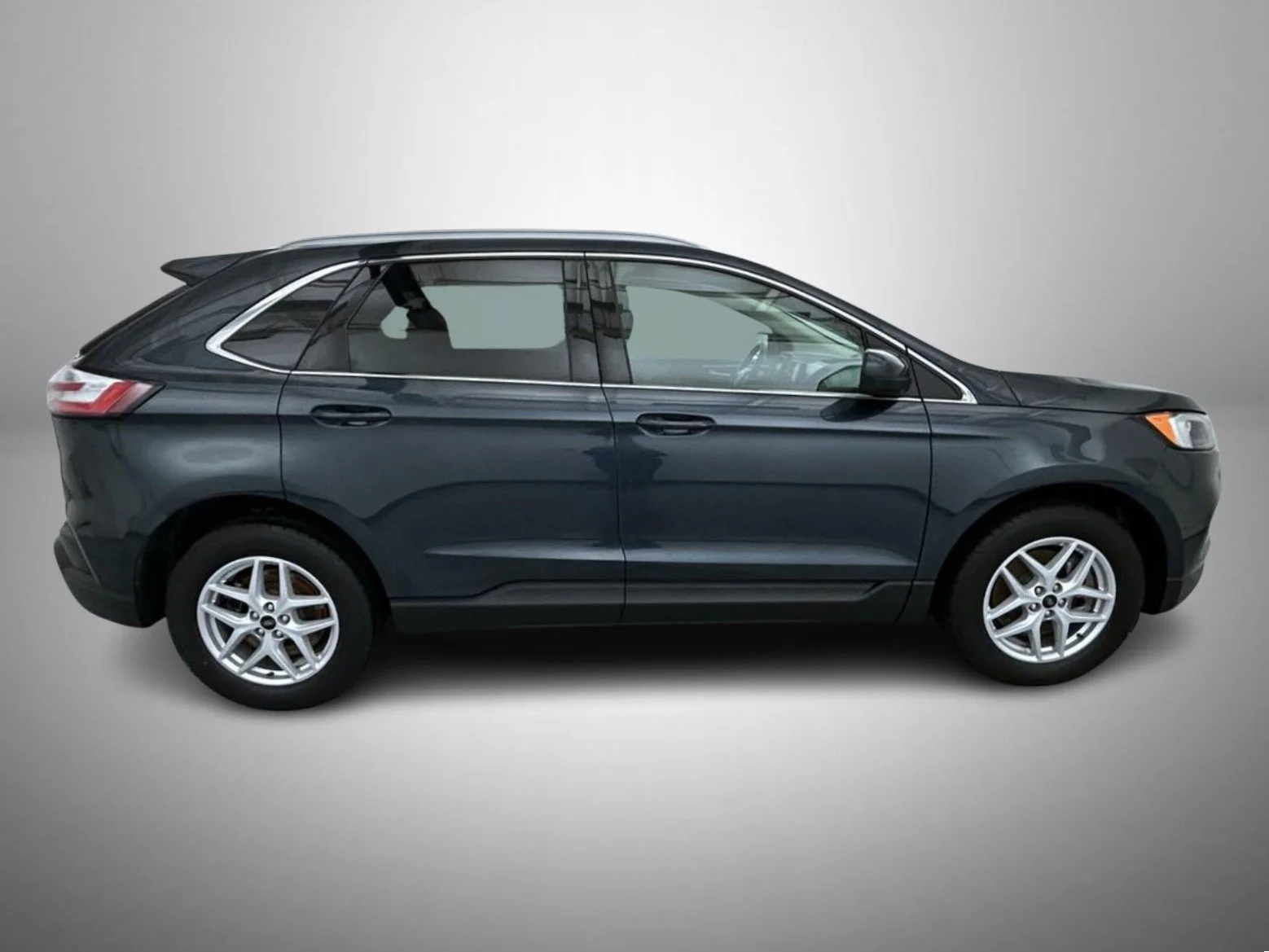 Used 2024 Blue Ford SEL image 4