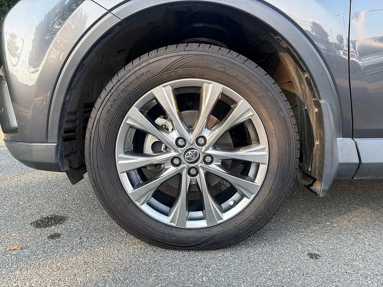 Used 2016 Gray Toyota Limited image 11