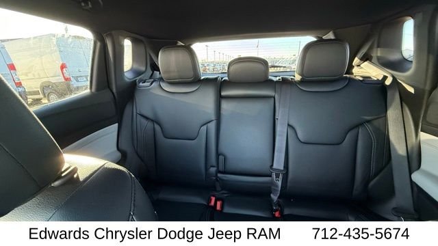 New 2026 Diamond Black Crystal Pearlcoat Jeep Limited image 29