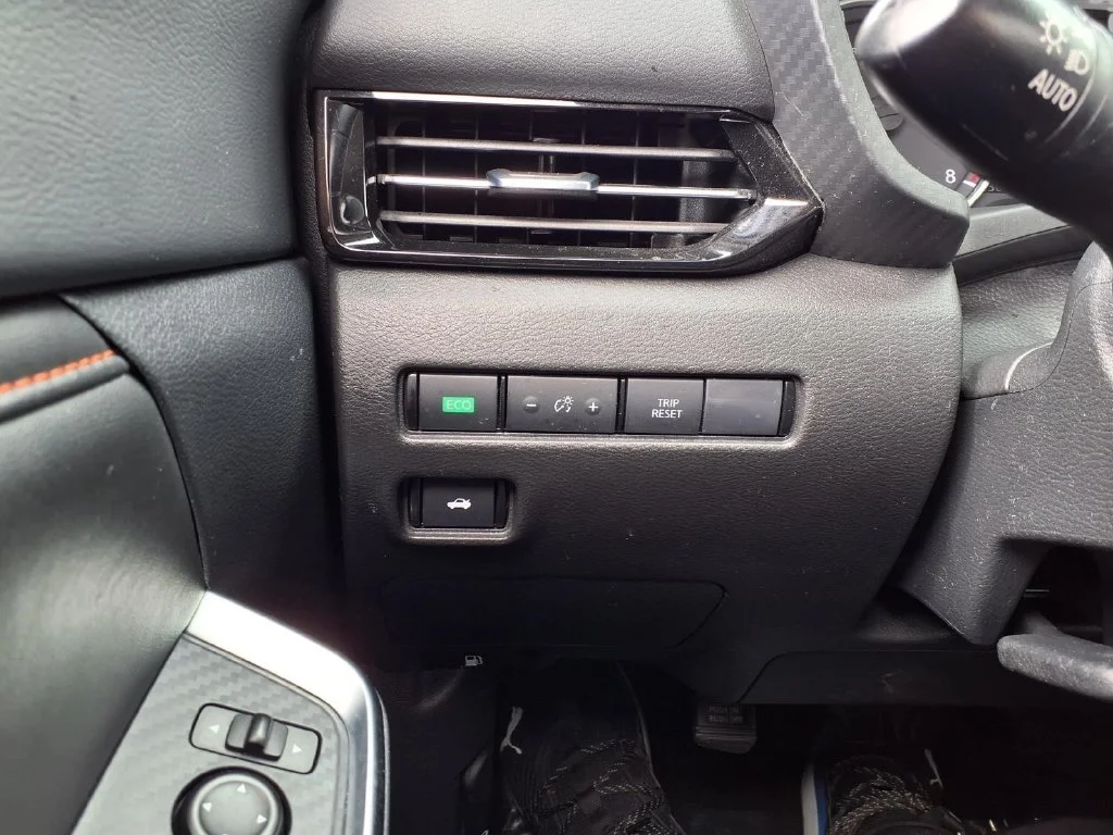 Used 2025 Blue Nissan SR image 18