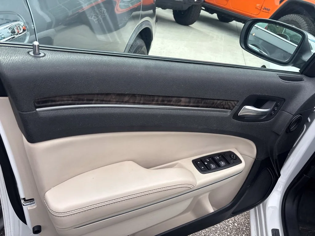 Used 2021 White Chrysler Touring image 21