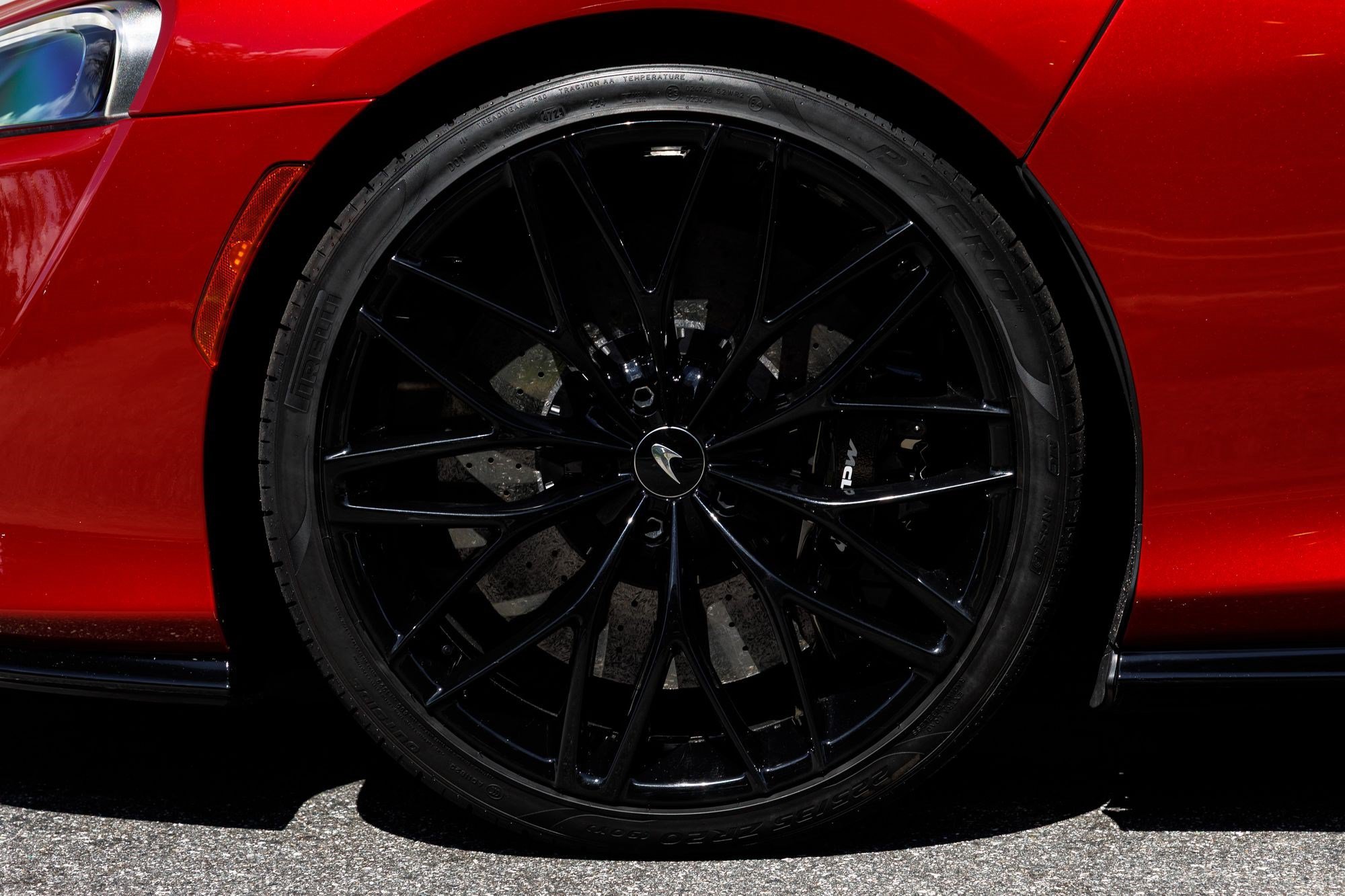 Used 2023 Red Metallic McLaren  image 16