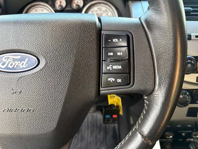 Used 2010 Gray Ford SES image 23