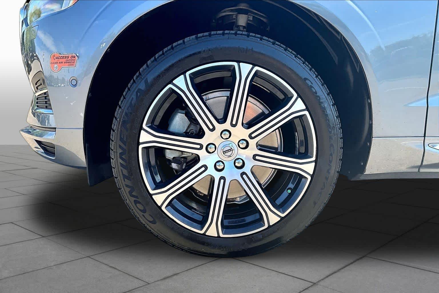 Used 2019 Osmium Grey Metallic Volvo Inscription image 10