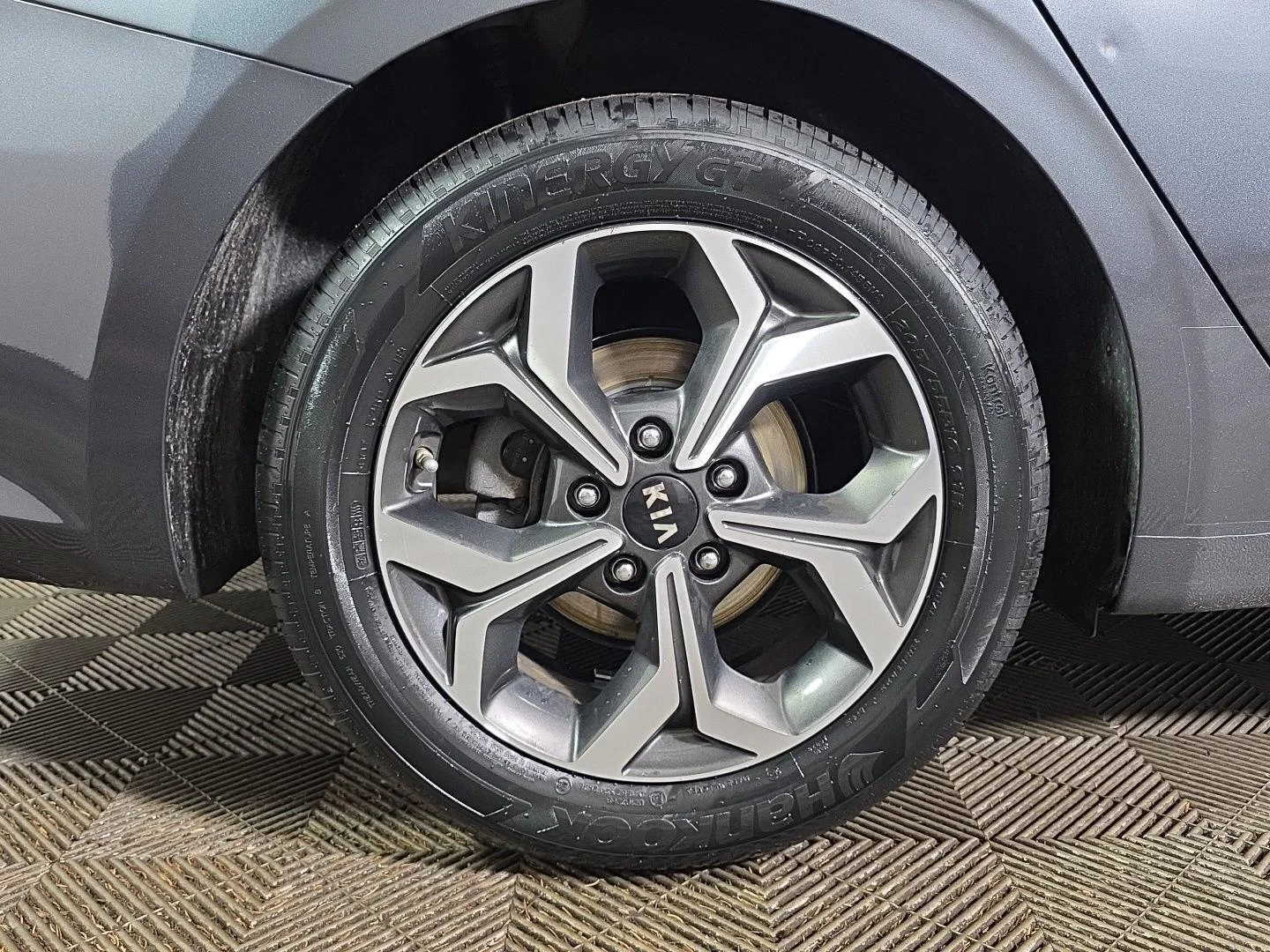 Used 2020 Gravity Gray Kia LXS image 2