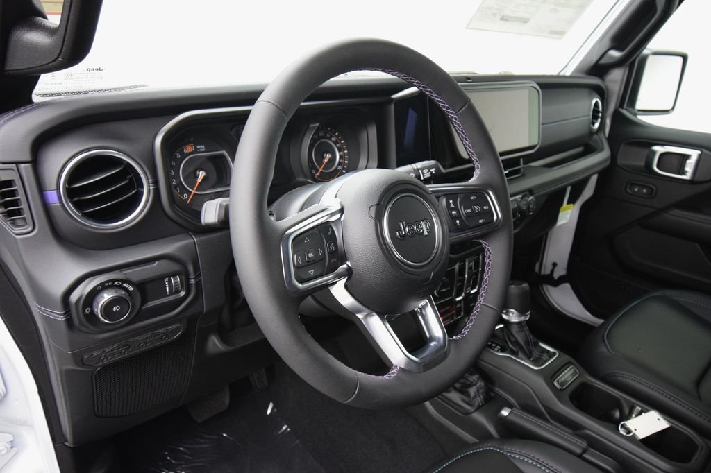 New 2026 Bright White Clearcoat Jeep  image 36