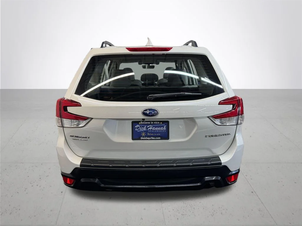 Used 2021 White Subaru Base image 5