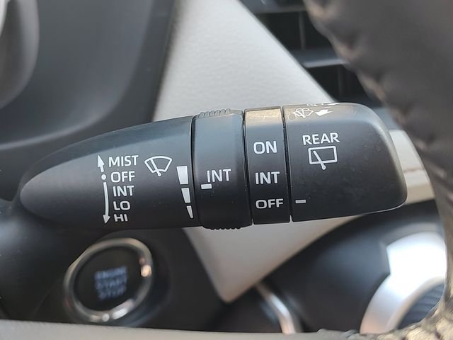 Used 2019 Gray Toyota XLE Premium image 23