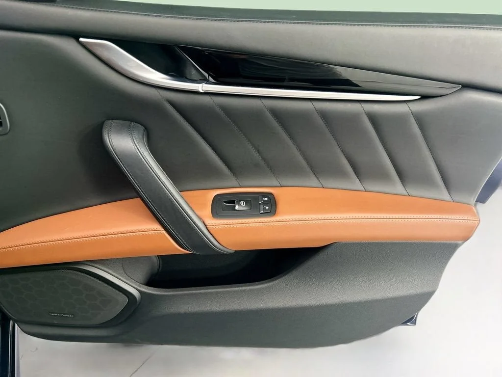 Used 2023  Maserati Modena image 24