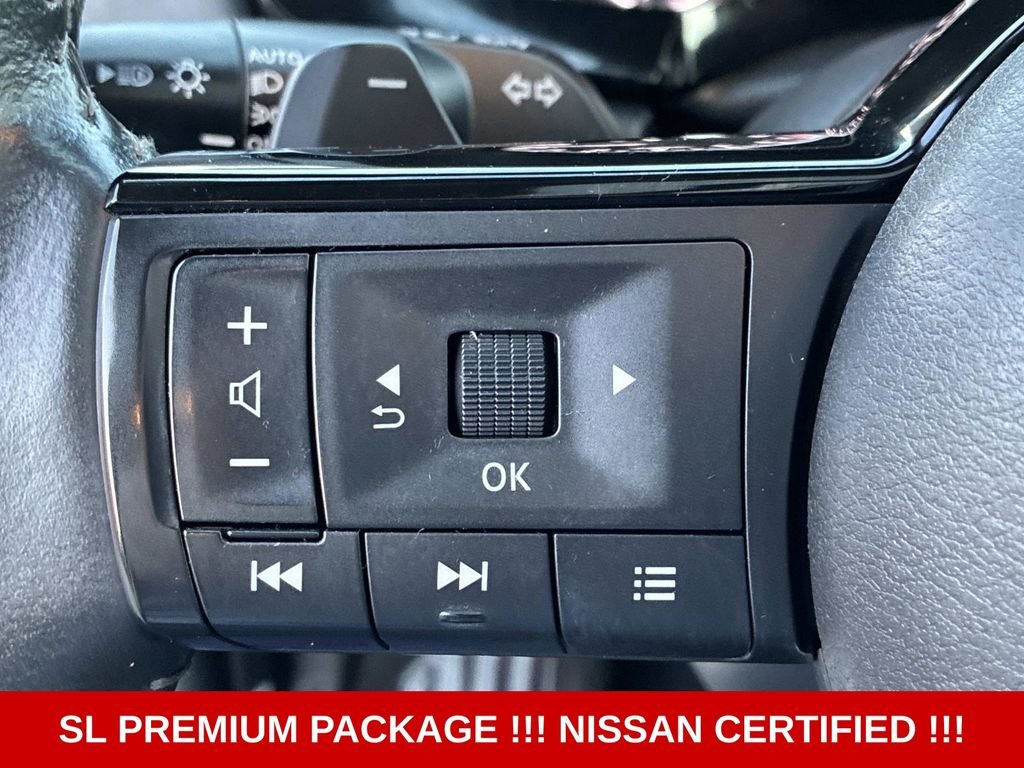 Used 2023 White Nissan SL image 26