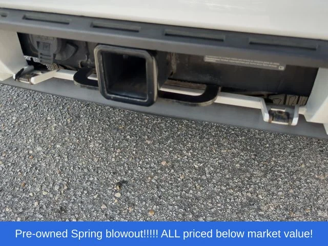 Used 2018 White GMC SLT image 46