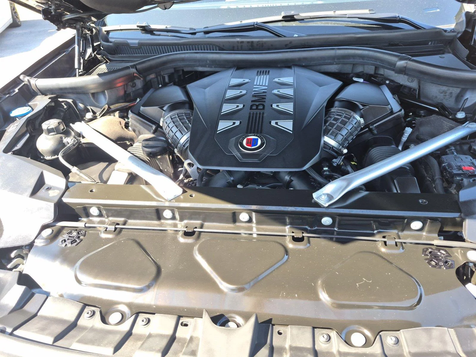 Used 2024 Black Sapphire Metallic BMW ALPINA XB7 image 38