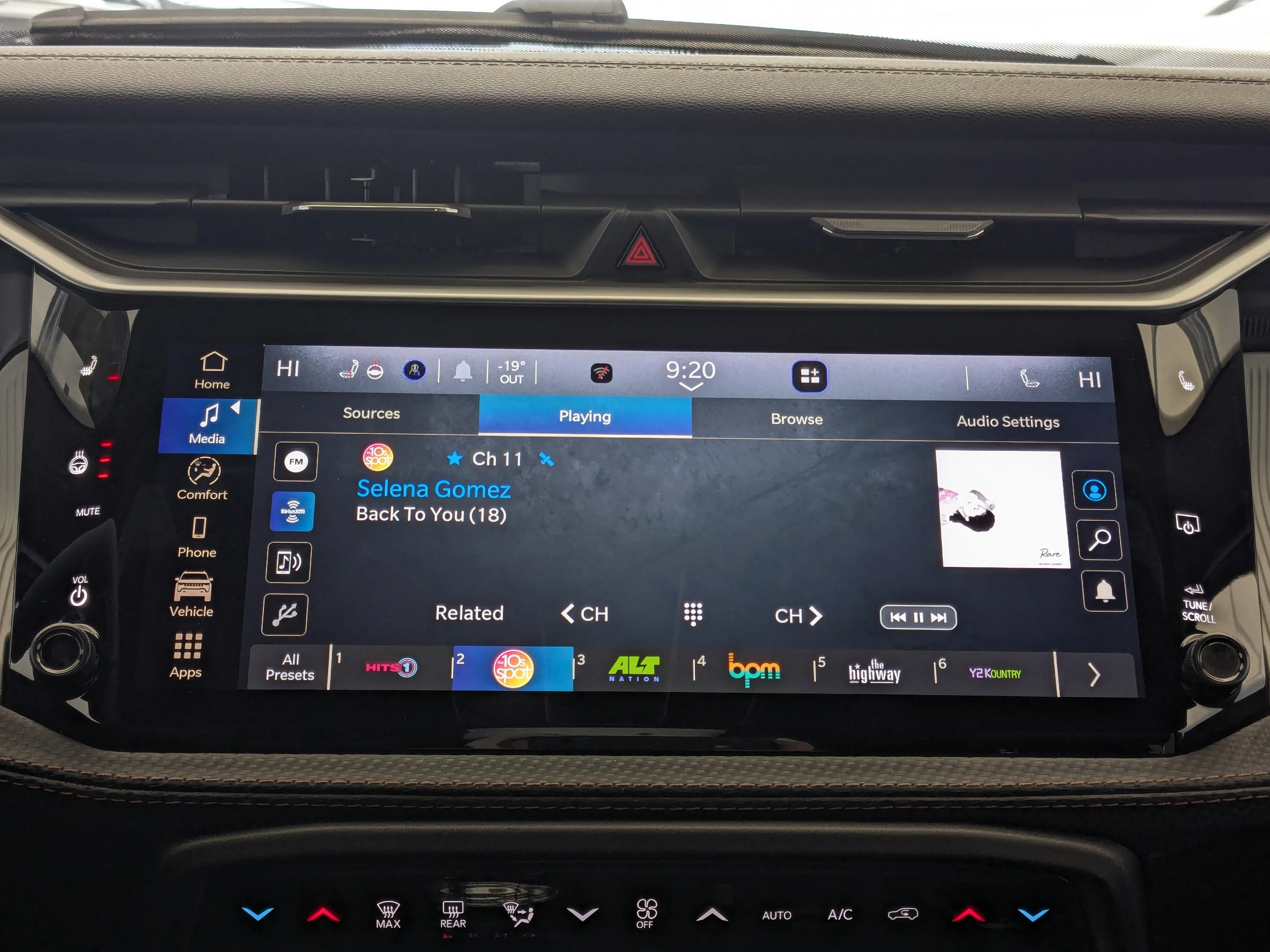 New 2026 Black Jeep Limited - - 1.6L Turbo Hybrid - Power Liftgate - Wireless Charging - Active Driving Assist & More image 22