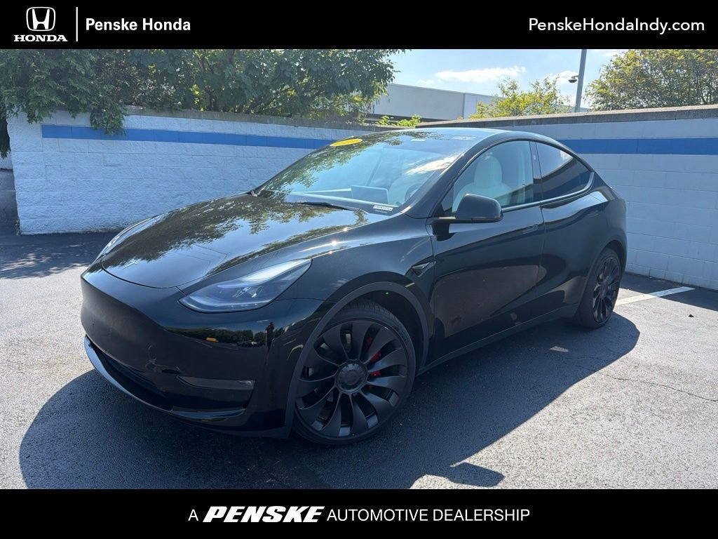 Used 2023  Tesla Performance image 1