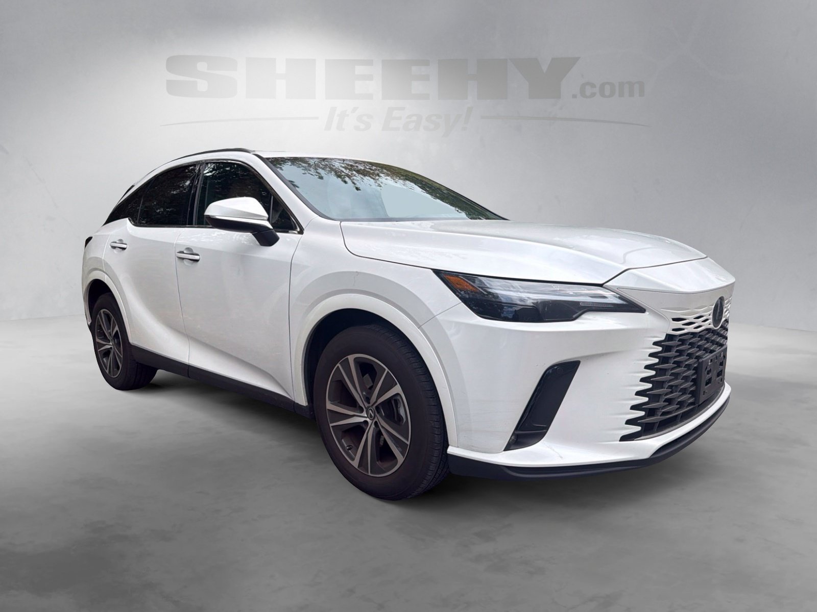 Used 2025 White Lexus 350 Premium image 2