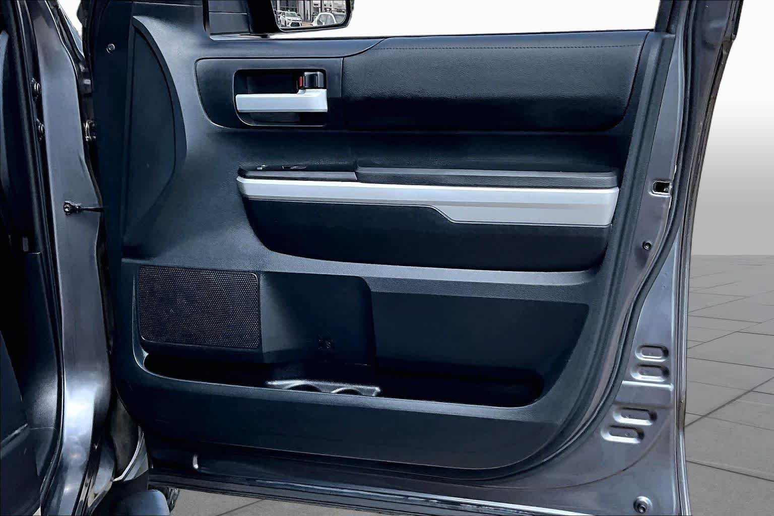 Used 2018 Magnetic Gray Metallic Toyota SR5 image 23