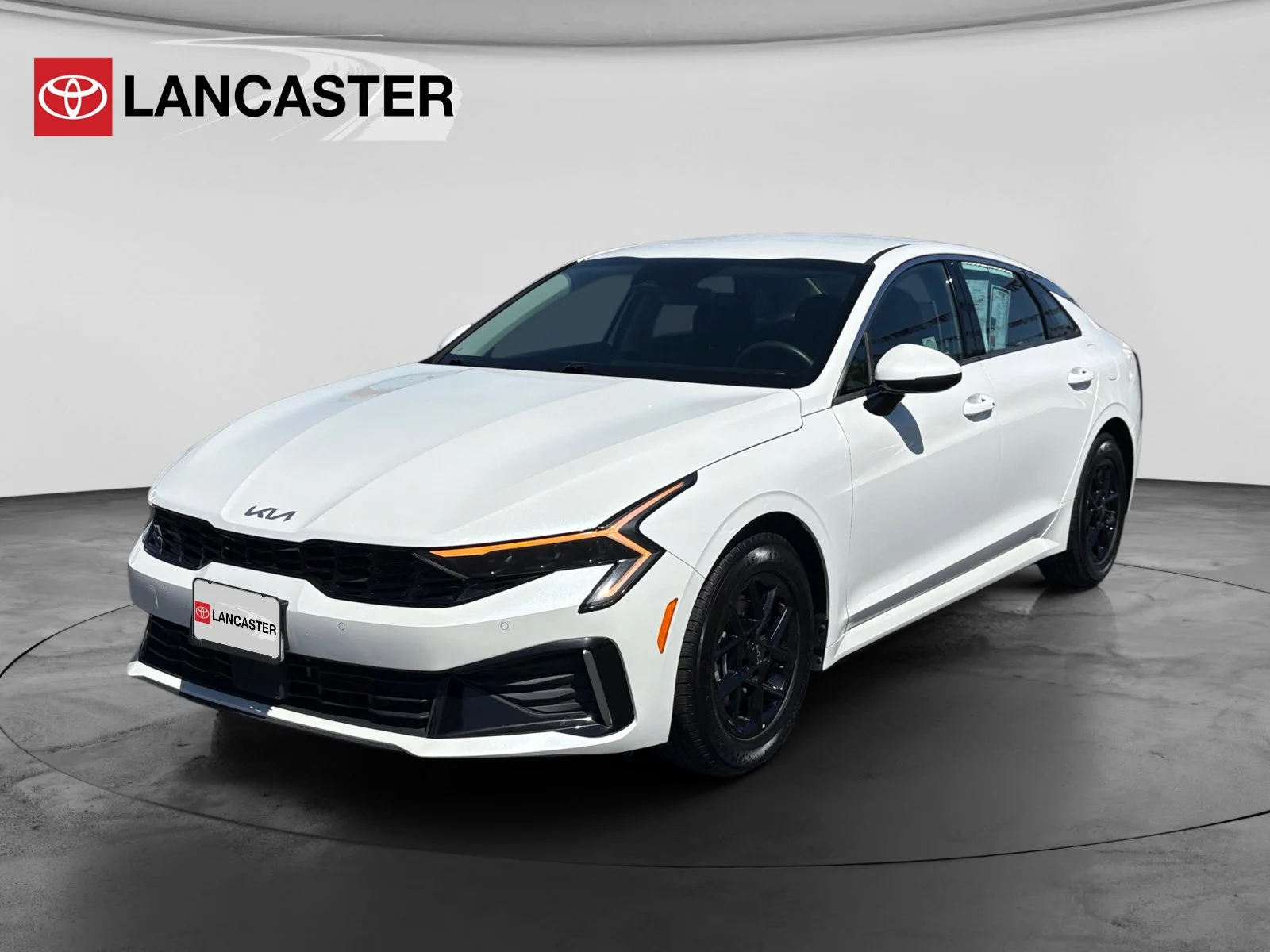 2025 Kia K5 LXS - Photo 3