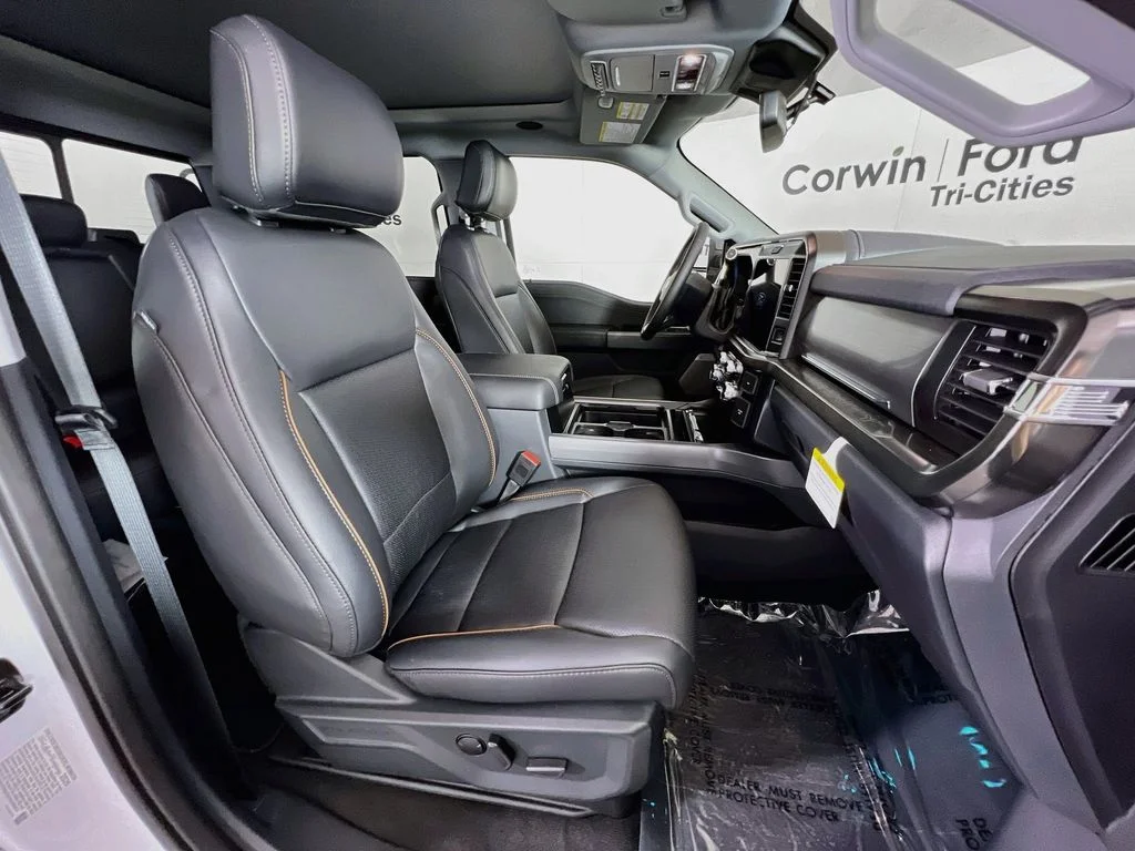 New 2026 Oxford White Ford Lariat image 17