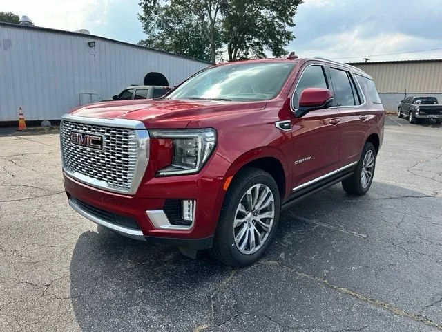 Used 2021 CAYENNE RED TINTCOAT GMC Denali image 6