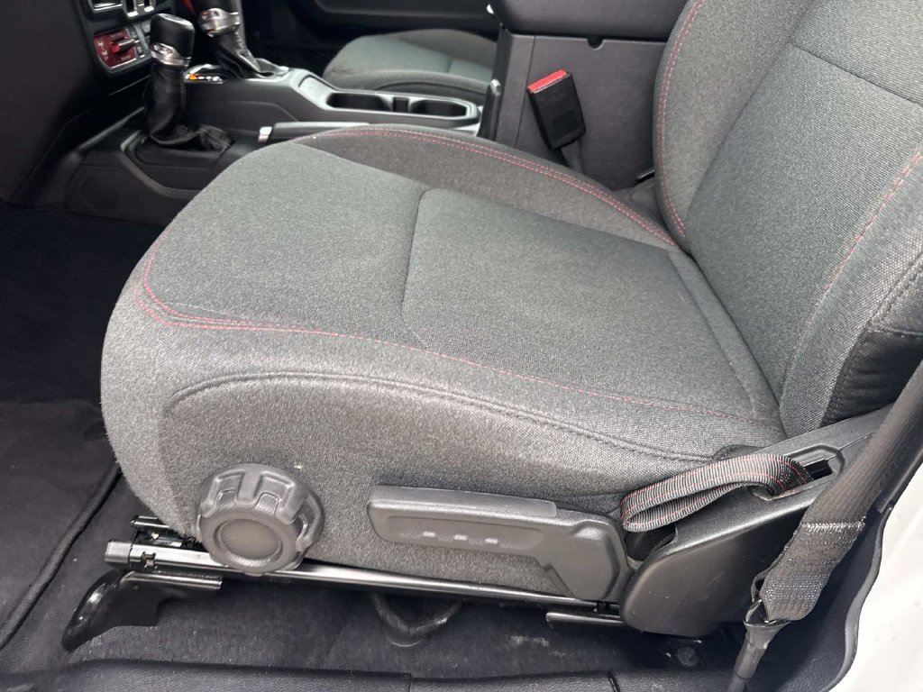 Used 2025 White Jeep Rubicon image 27