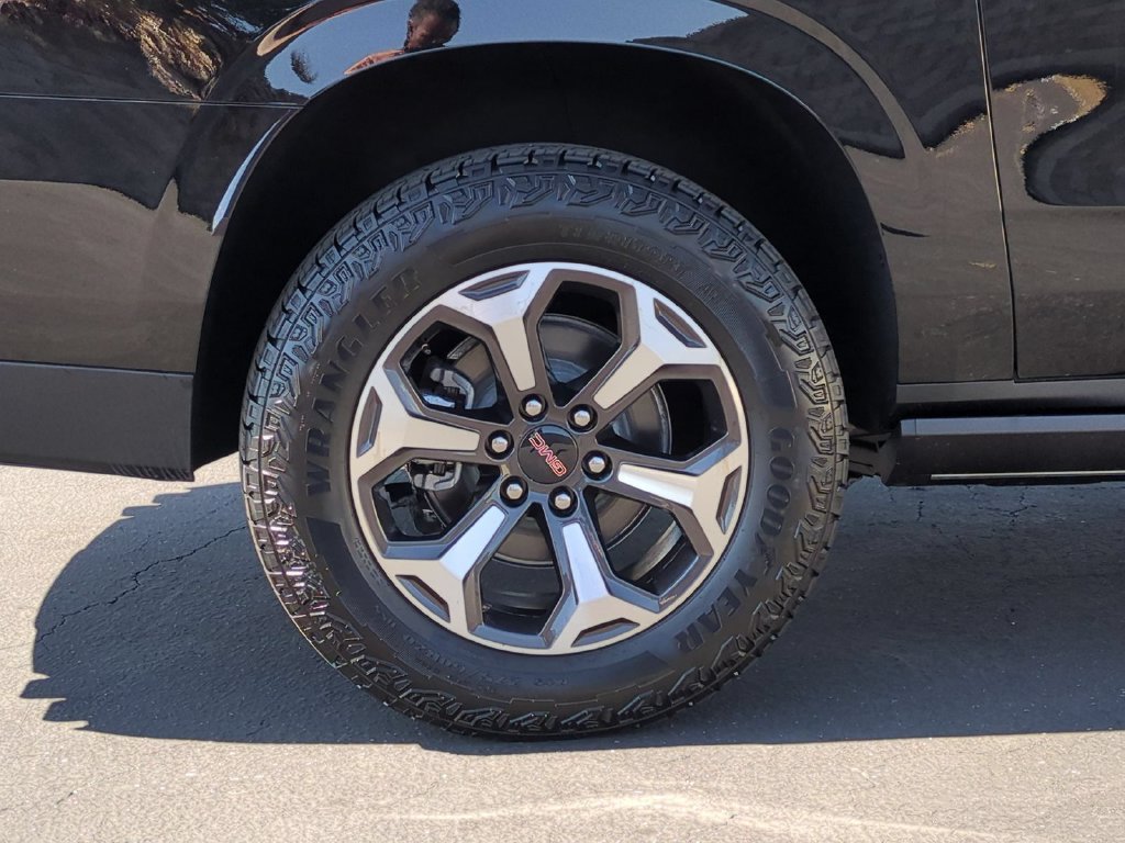 2026 GMC Yukon XL AT4 Ultimate - Photo 37