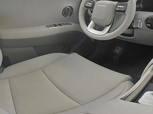 New 2026 Silver Hyundai SEL image 36