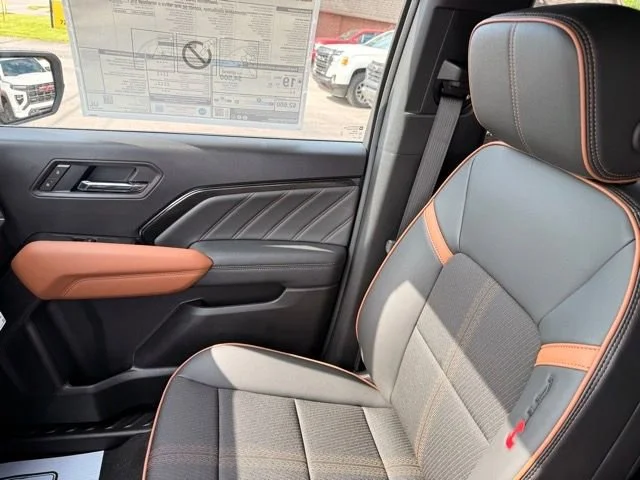 2026 GMC Canyon AT4 - Photo 24