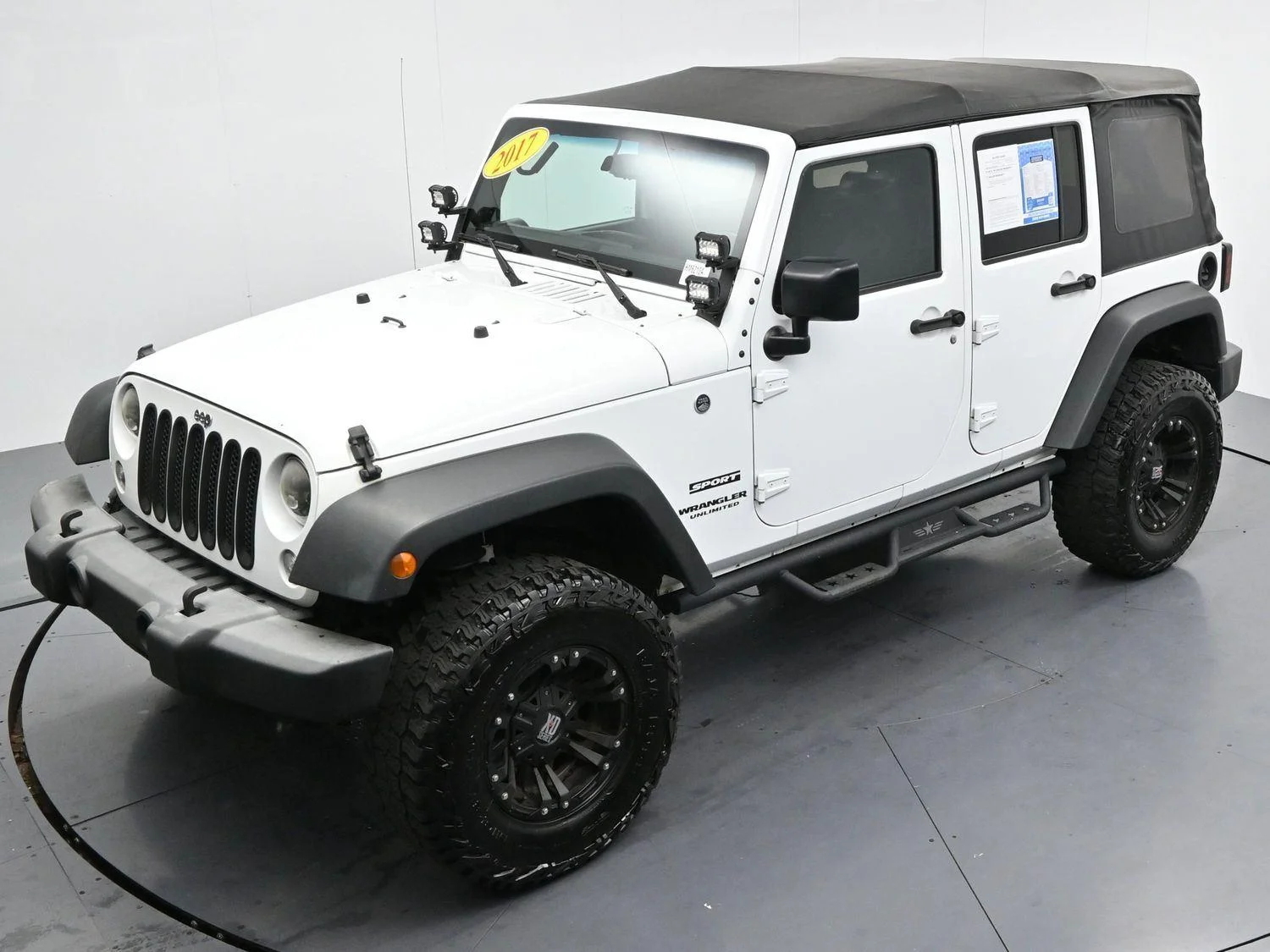 Used 2017 Bright White Clearcoat Jeep Sport image 35