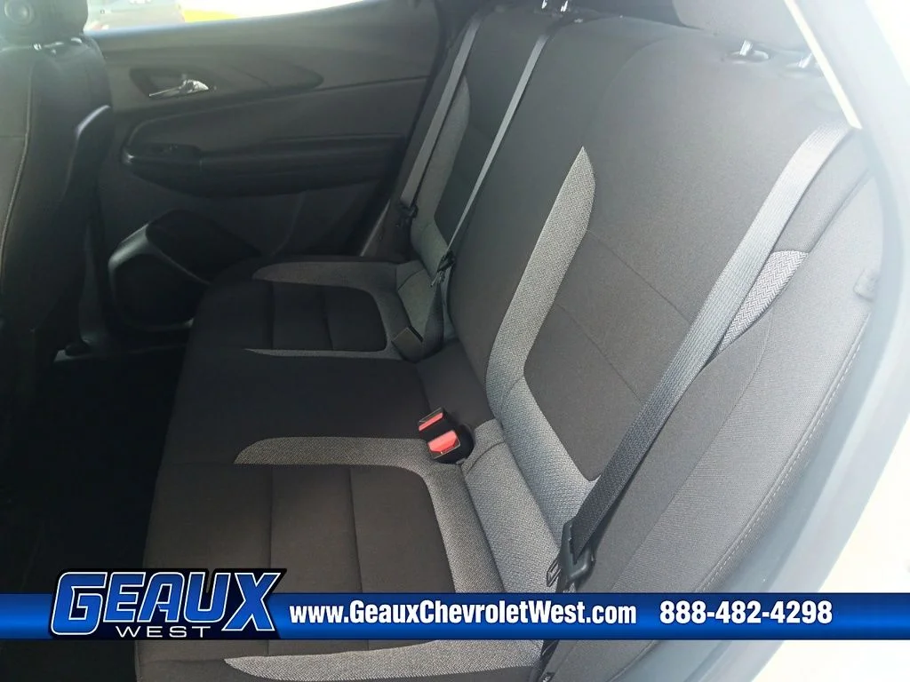Used 2025 White Chevrolet LT image 24