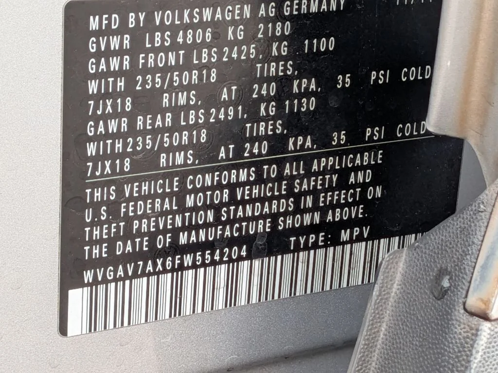 Used 2015 Silver Volkswagen SEL image 29