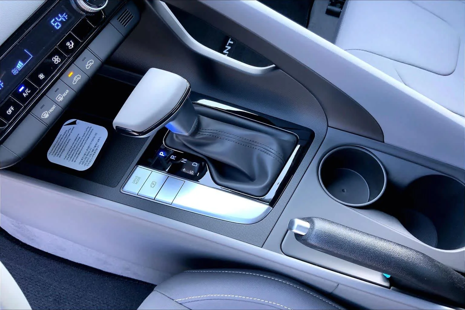 New 2026 Serenity White Hyundai SEL Sport image 8