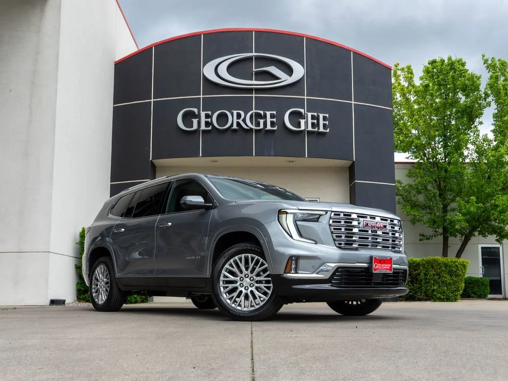 2026 GMC Acadia Denali AWD's photo