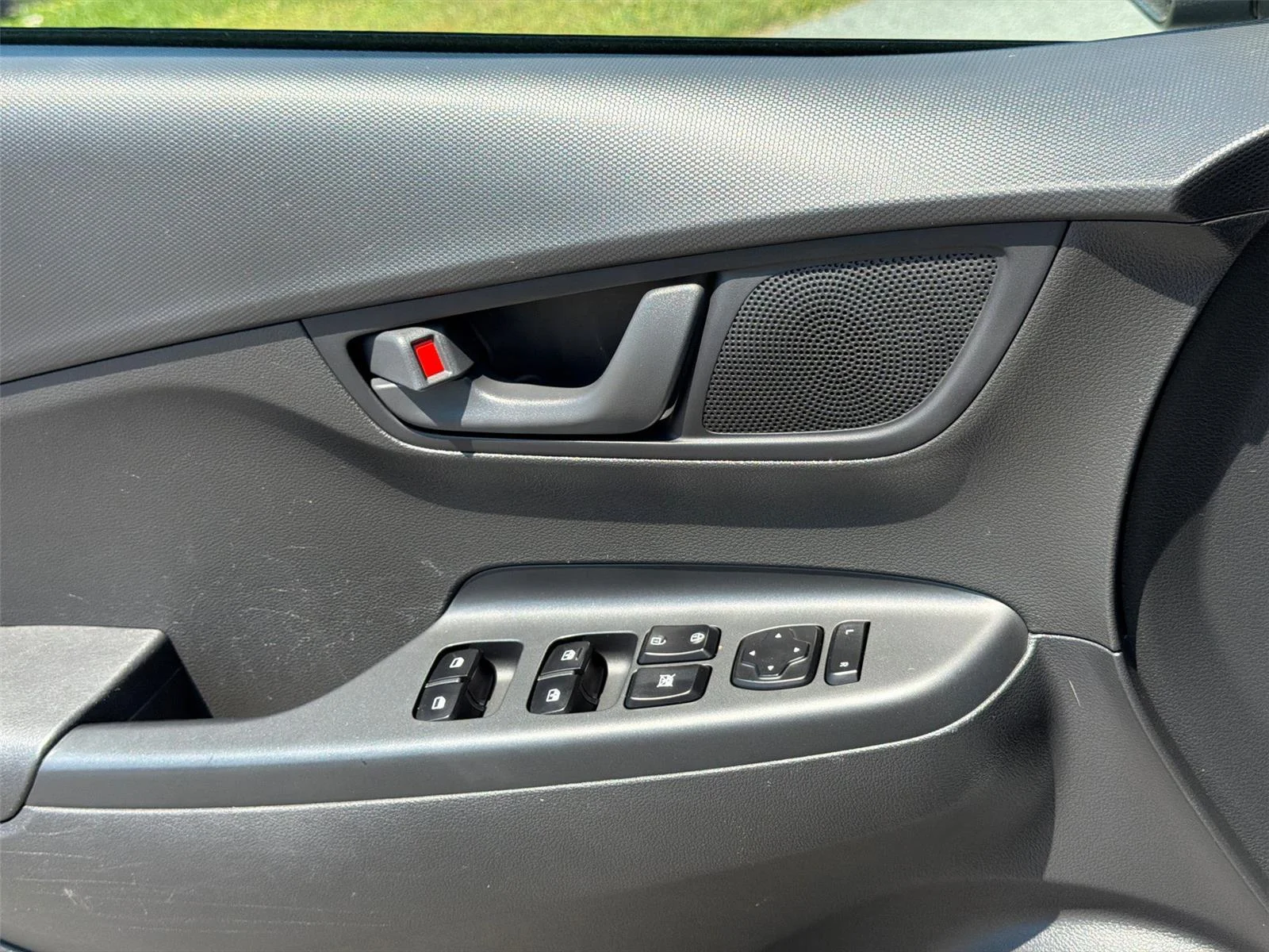 Used 2018 Chalk White Hyundai SEL image 20