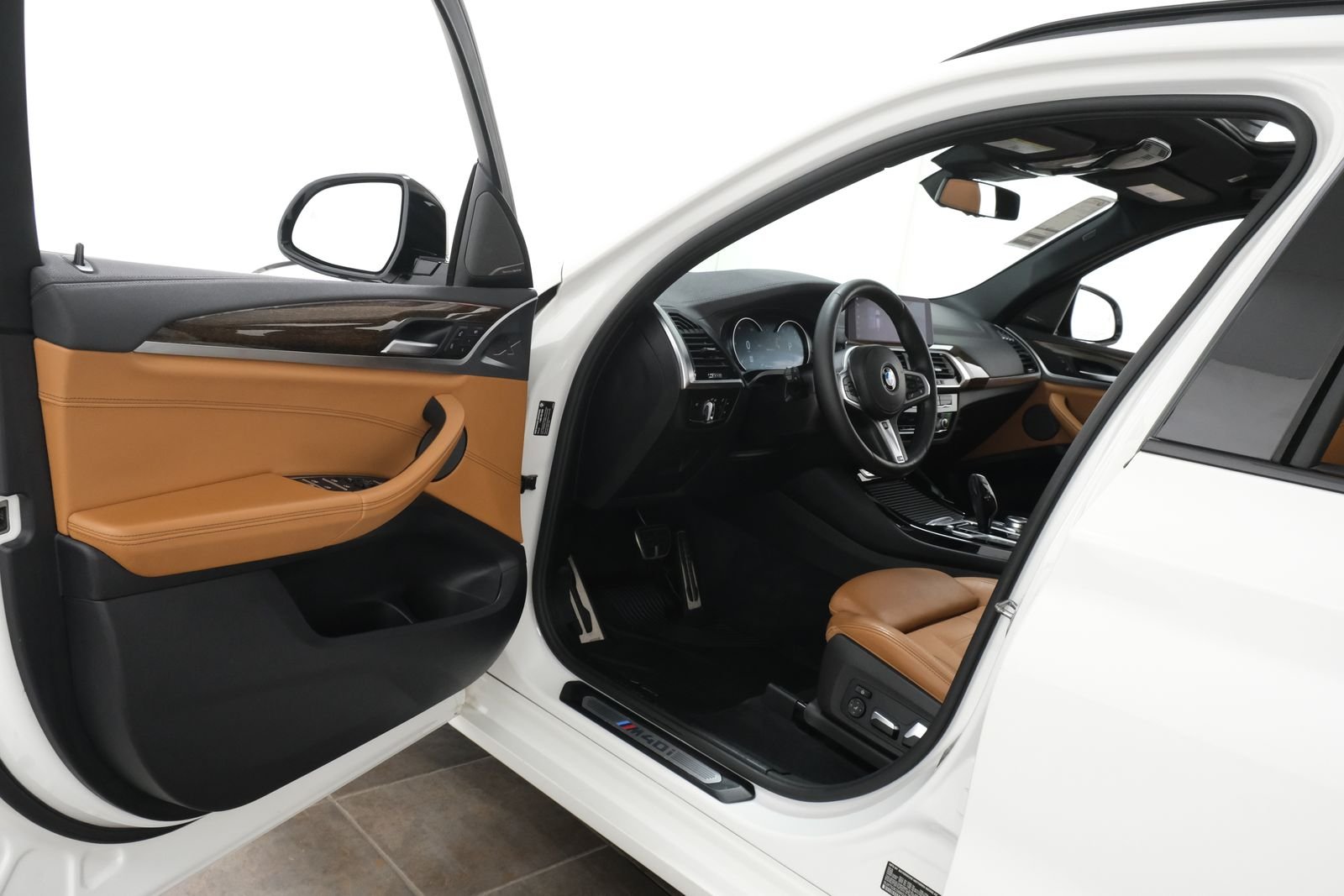 Used 2019 Alpine White BMW M40i image 26