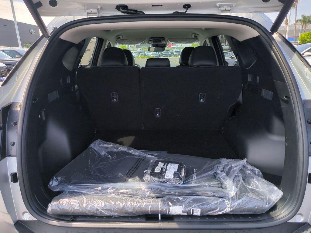 New 2026 Silver Hyundai SEL Plus FWD image 31
