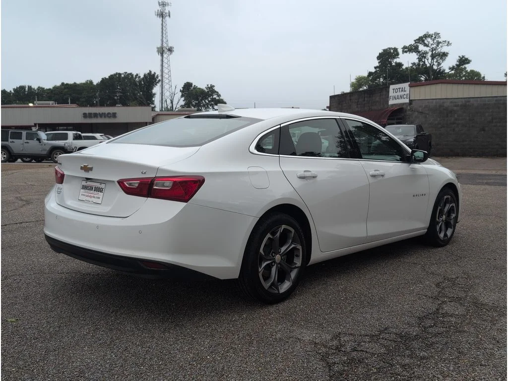 Used 2024 WHITE Chevrolet 4dr Sdn 1LT image 5