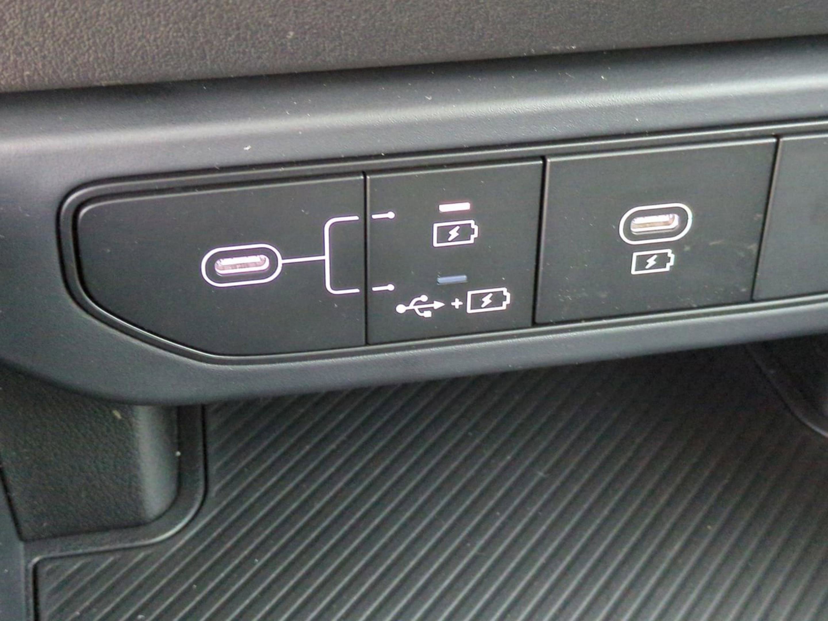New 2026 Snow White Pearl Kia LX image 19