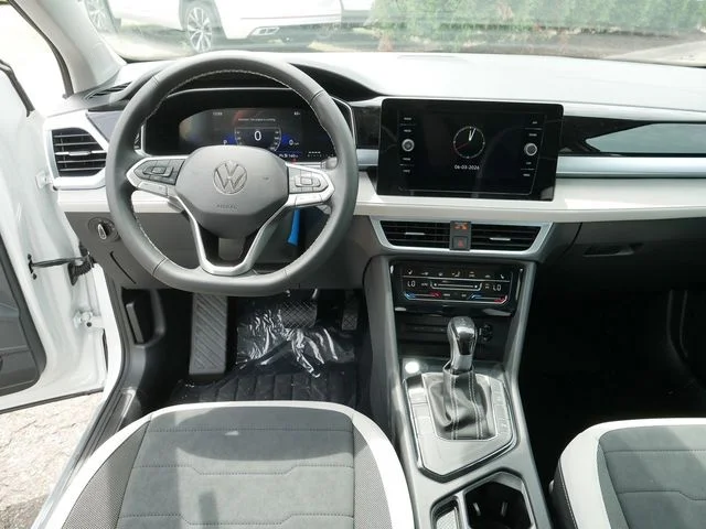 New 2026 White Volkswagen 1.5T SE image 9
