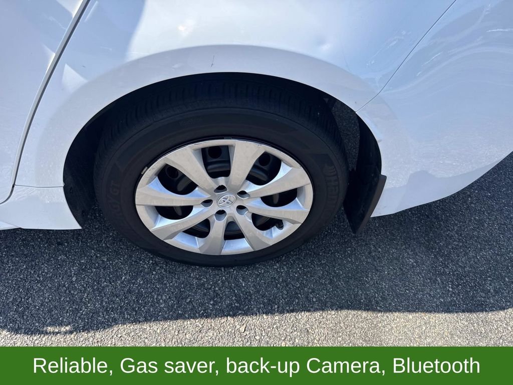 Used 2025 White Toyota LE image 12