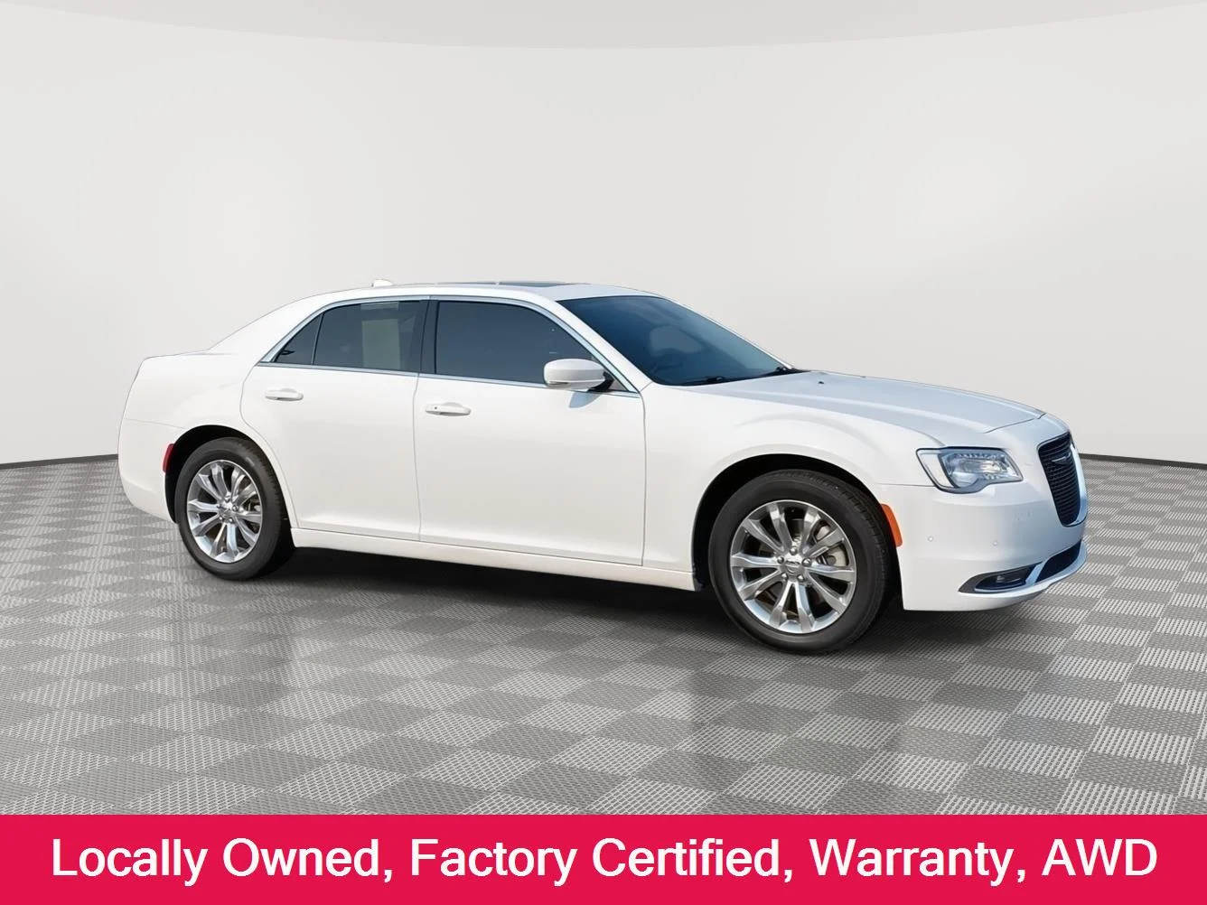 Used 2021 Bright White Clearcoat Chrysler Touring L image 2