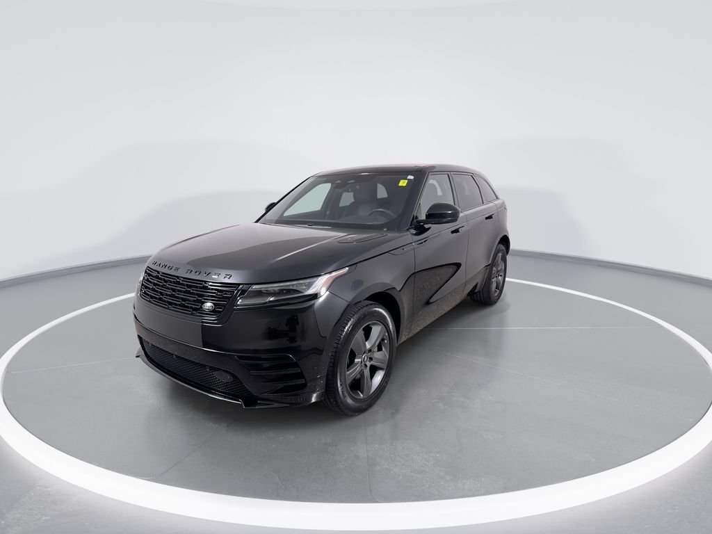 Certified Used 2025 Black Land Rover Dynamic SE image 4