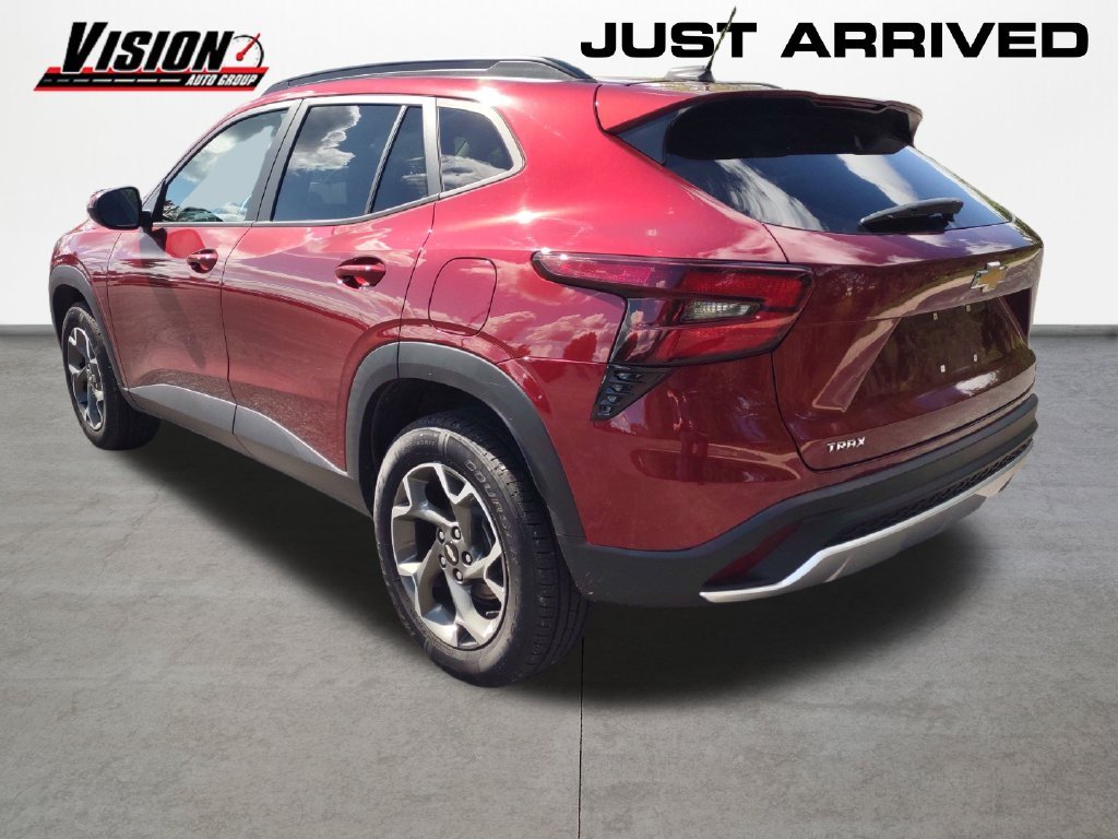 Used 2024 Red Chevrolet LT image 3
